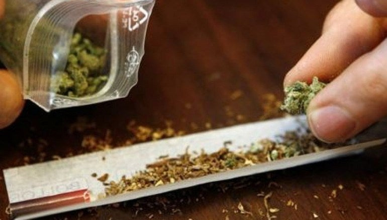 Σπείρα έδινε ναρκωτικά σε μαθητές Γυμνασίων και Λυκείων